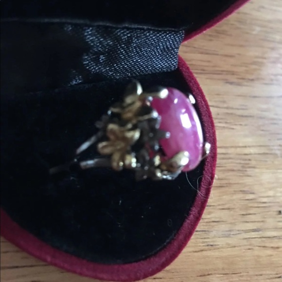 Very cool looking ring - Picture 2 of 4